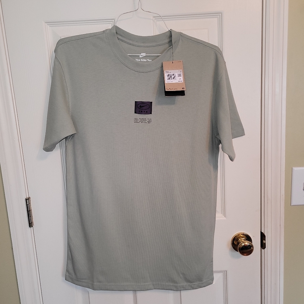 Nike Sportwear Label T-Shirt Max-90/Color Jade Horizon/Organic Cotton/ XS NWT